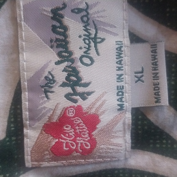 Mens Green Tribal Hawaiian Button Up - Picture 3 of 3